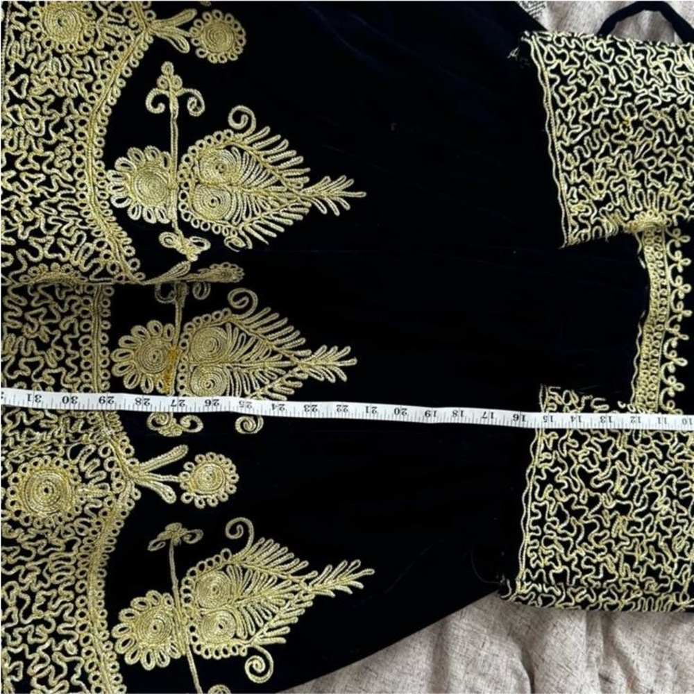 Afghane Dress - Picture 3 of 8